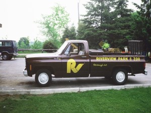 Service vehicle for the park and zoo